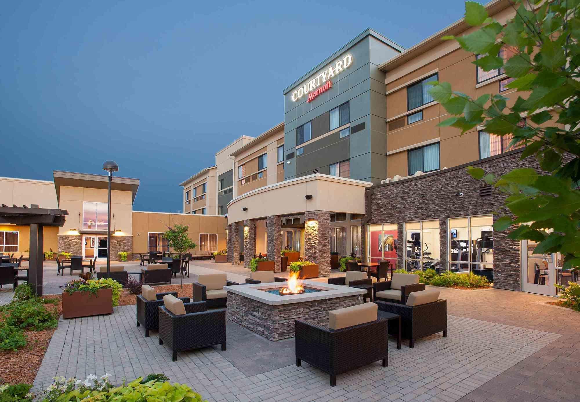 Courtyard Mankato Hotel & Event Center Dış mekan fotoğraf